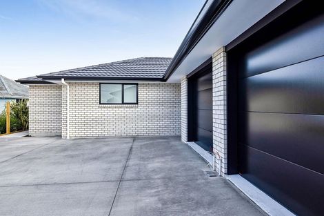 Photo of property in 120 Seaview Road, Westown, New Plymouth, 4310