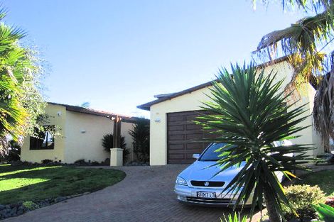 Photo of property in 3 Burnside Court, Rosedale, Auckland, 0632