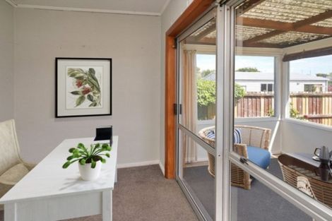 Photo of property in 43 Dunarnan Street, Avonside, Christchurch, 8061