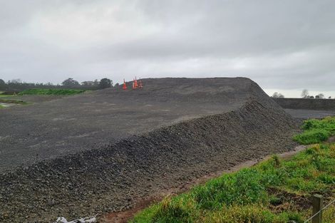 Photo of property in 32 Airport Drive, Bell Block, New Plymouth, 4373