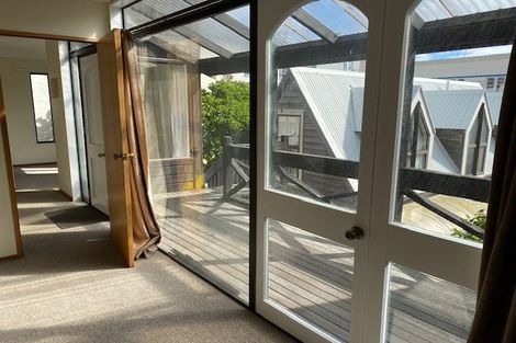 Photo of property in 5a Austin Street, Mount Victoria, Wellington, 6011