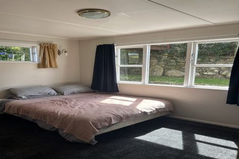 Photo of property in 12 Huntingdon Street, Northland, Wellington, 6012