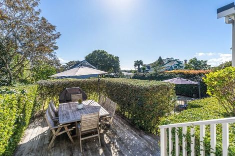 Photo of property in 77 Hinemoa Street, Birkenhead, Auckland, 0626