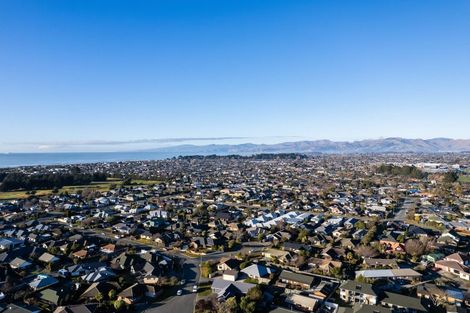 Photo of property in 33 Kirsten Place, Parklands, Christchurch, 8083