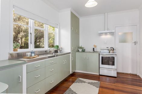 Photo of property in 2 Chester Road, Tawa, Wellington, 5028