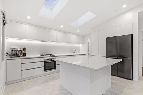 Photo of property in 12 Capitol Road, Matakatia, Whangaparaoa, 0930