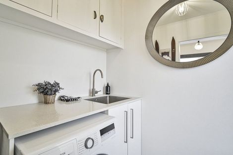 Photo of property in 1/403 Sylvan Road, Parkvale, Hastings, 4122