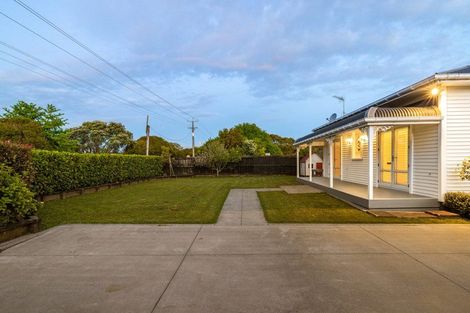 Photo of property in 100 Pukekohe East Road, Pukekohe, 2677