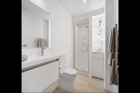 Photo of property in 10 Palmyra Way, Half Moon Bay, Auckland, 2012