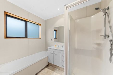 Photo of property in 59 Karina Road, Merrilands, New Plymouth, 4312