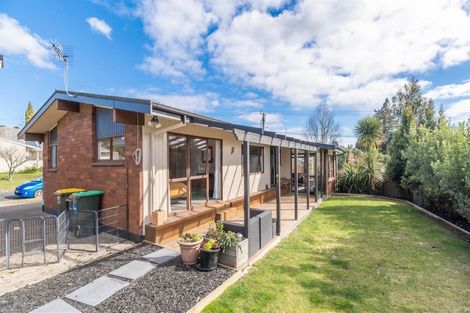 Photo of property in 2 Taiporutu Place, Springfield, Rotorua, 3015