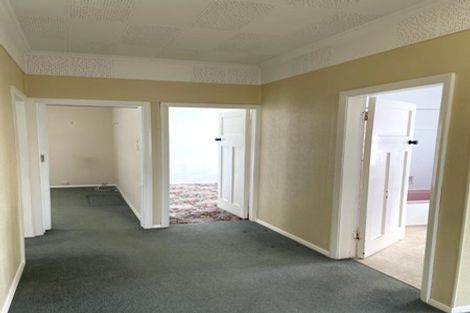 Photo of property in 100 Yule Street, Lyall Bay, Wellington, 6022