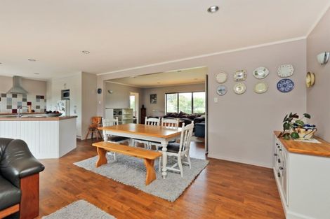 Photo of property in 18 Airini Road, Waimarama, Havelock North, 4294