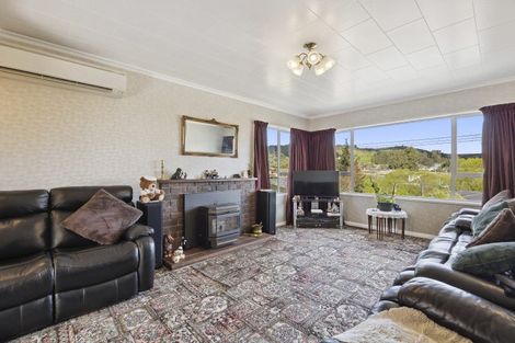 Photo of property in 13 Waldron Crescent, Green Island, Dunedin, 9018