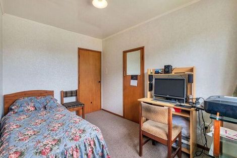 Photo of property in 19 Glendene Avenue, Glendene, Auckland, 0602