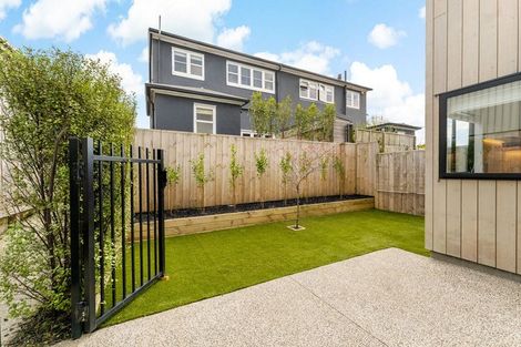 Photo of property in 1092a Great North Road, Point Chevalier, Auckland, 1022