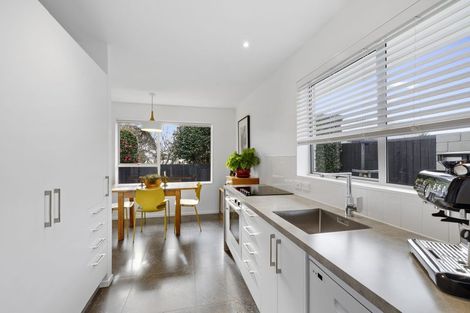 Photo of property in 35b Clemow Road, Fitzroy, New Plymouth, 4312