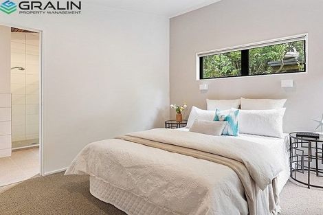 Photo of property in 52 Takahe Road, Titirangi, Auckland, 0604