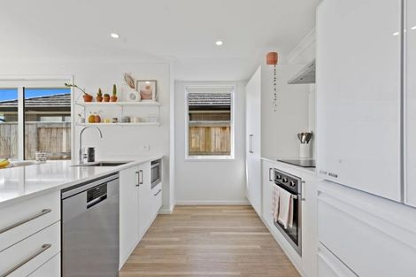 Photo of property in 12 Navy Lane, Papamoa, 3118