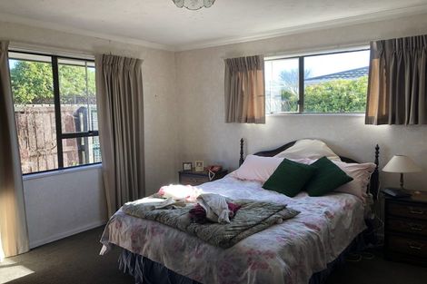 Photo of property in 2/54a Aorangi Road, Bryndwr, Christchurch, 8053