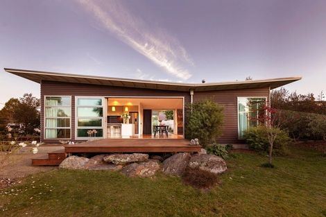 Photo of property in 10 Bridgewater Terrace, Albert Town, Wanaka, 9305