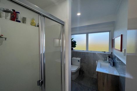 Photo of property in 2/18 Trimdon Street, Randwick Park, Auckland, 2105