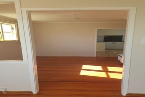 Photo of property in 1/5 Fenwick Avenue, Milford, Auckland, 0620