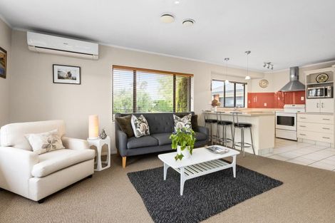 Photo of property in 98 Crystall Road, Pakipaki, Hastings, 4172