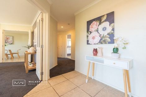 Photo of property in 2 Tuhua Lane, Brown Owl, Upper Hutt, 5018