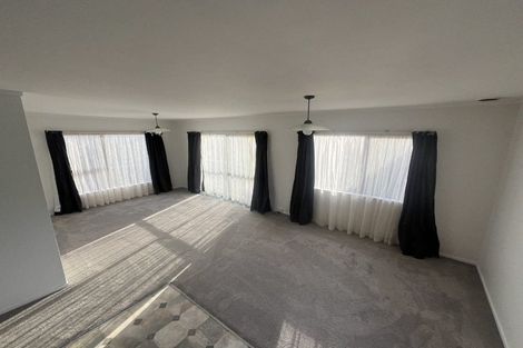 Photo of property in 11a John Road, Stanmore Bay, Whangaparaoa, 0932