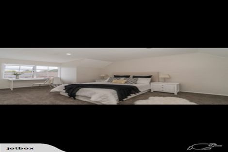 Photo of property in 67 Botany Road, Botany Downs, Auckland, 2010