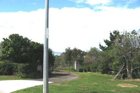 Photo of property in 62 Sharon Road, Waiake, Auckland, 0630