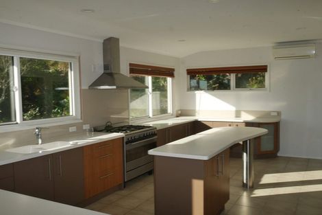 Photo of property in 13 Groves Road, Raumati Beach, Paraparaumu, 5032