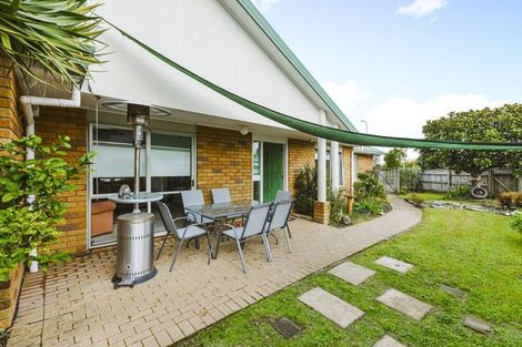 Photo of property in 15 Sheriff Place, Randwick Park, Auckland, 2105
