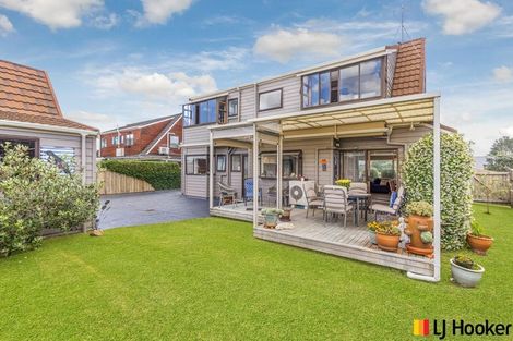 Photo of property in 56 Carnoustie Drive, Wattle Downs, Auckland, 2103