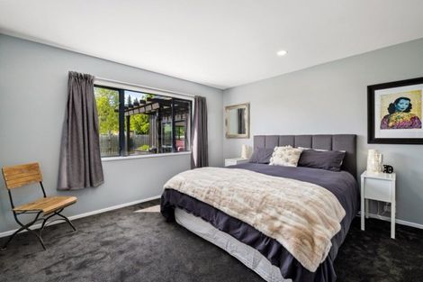 Photo of property in 17 Kings Drive, Wanaka, 9305