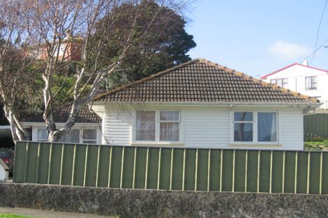 Photo of property in 44 Cornwall Crescent, Cannons Creek, Porirua, 5024