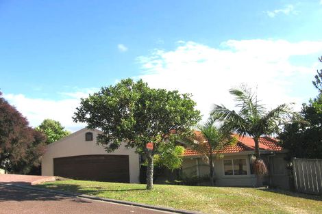 Photo of property in 11 Tyrico Close, Unsworth Heights, Auckland, 0632