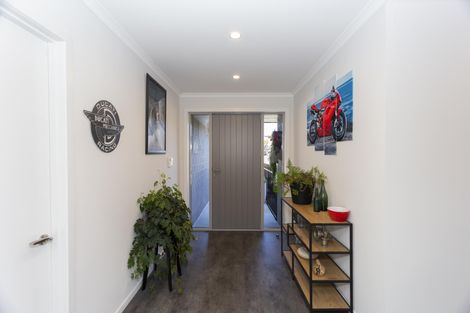 Photo of property in 32 Blue Stone Drive, Waiareka Junction, Oamaru, 9401