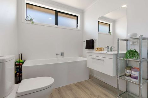 Photo of property in 136 Union Drive, Papamoa, 3118