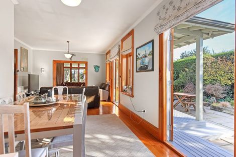 Photo of property in 150 High Street, Oxford, 7430