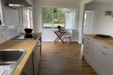 Photo of property in 69 Collingwood Street, Eltham, 4322