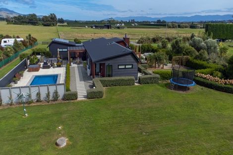 Photo of property in 5-7 Ferry Road, Martinborough, 5711