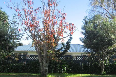 Photo of property in 9 Aorangi Road, Paraparaumu, 5032