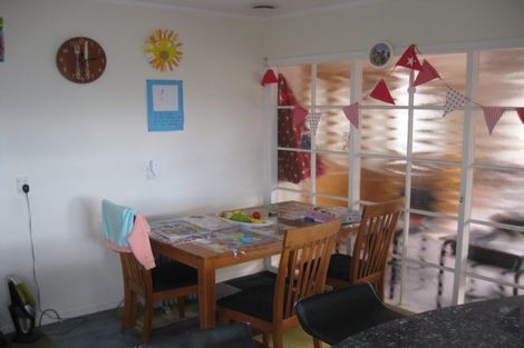 Photo of property in 28 Maple Grove, Kingston, Wellington, 6021