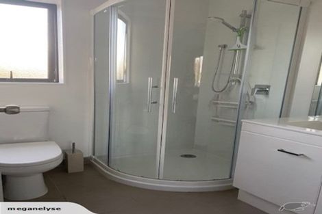 Photo of property in 11a Mangos Place, Pakuranga, Auckland, 2010