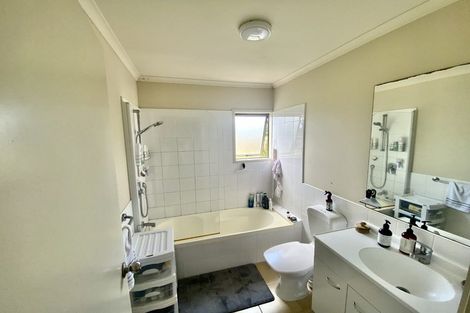 Photo of property in 49 Tiri Tiri Road, Birkdale, Auckland, 0626