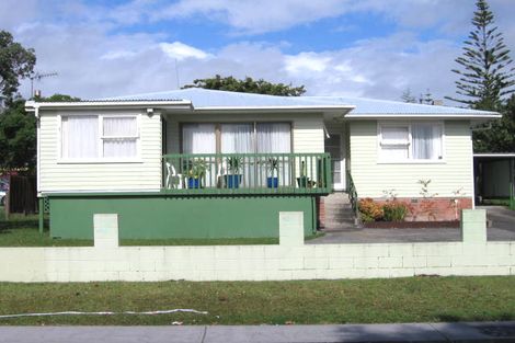 Photo of property in 62 Barrys Road, Glendene, Auckland, 0602