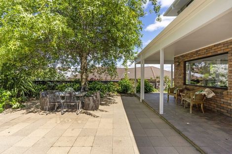 Photo of property in 27 Lexington Drive, Botany Downs, Auckland, 2010