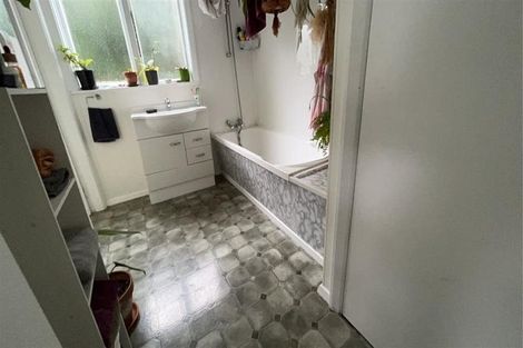 Photo of property in 82-84 Queen Street, Westport, 7825